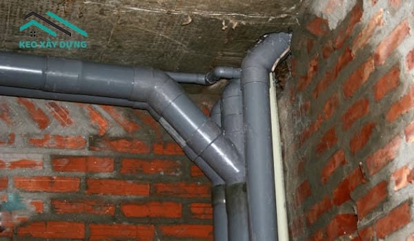 cach-xu-ly-co-ong-bi-tham-nuoc