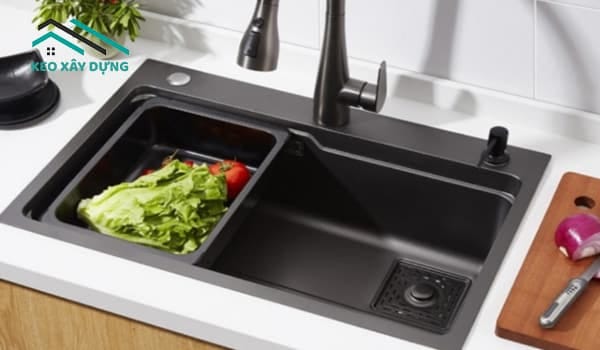 doi-kho-va-kiem-tra-bon-rua-chen-con-ri-nuoc-khong