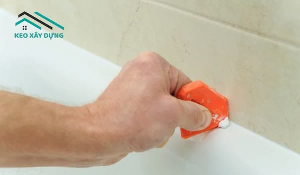 gat-bot-keo-thua-giup-silicone-nhanh-kho