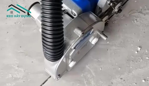 su-dung-may-cat-ron-gach-cho-dien-tich-lon