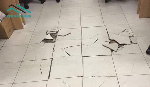 xac-dinh-vi-tri-de-cat-bo-gach-bi-phong